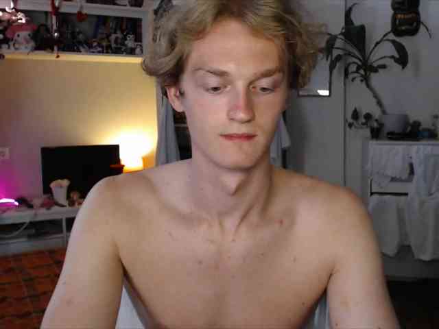 DanielYumm Sex Cam Show
