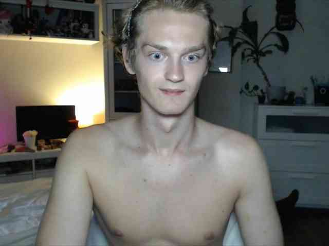 DanielYumm Sex Cam Show