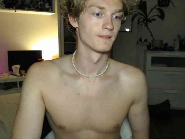 DanielYumm Sex Cam Show