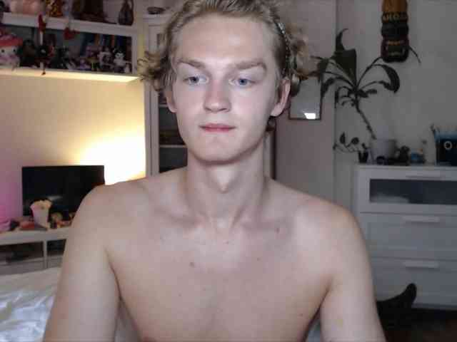 DanielYumm Sex Cam Show
