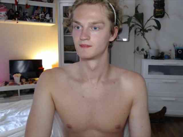 DanielYumm Sex Cam Show