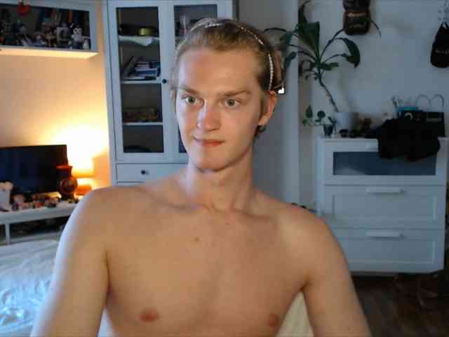 DanielYumm Sex Cam Show