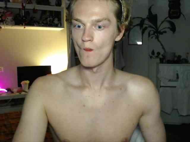 DanielYumm Sex Cam Show