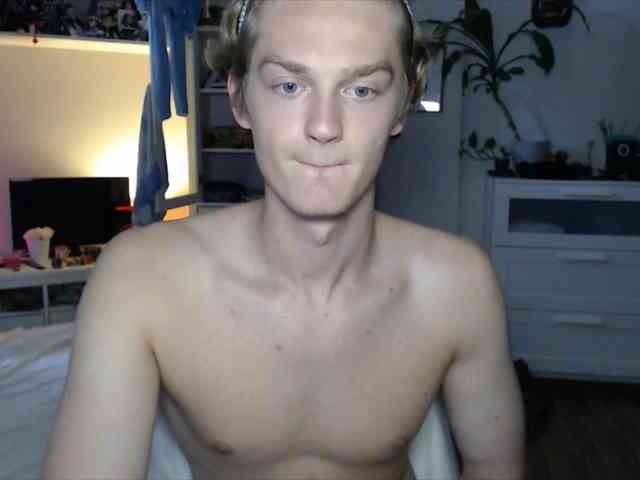 DanielYumm Sex Cam Show