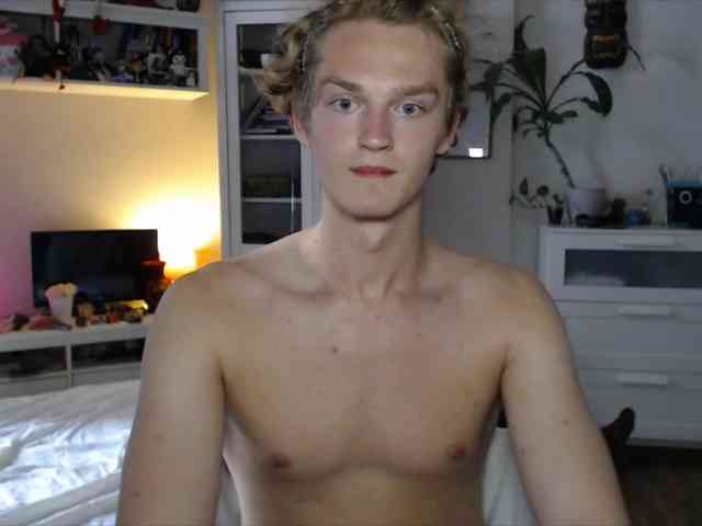DanielYumm Sex Cam Show