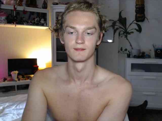 DanielYumm Sex Cam Show