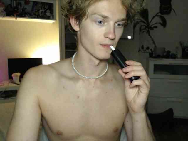 DanielYumm Sex Cam Show