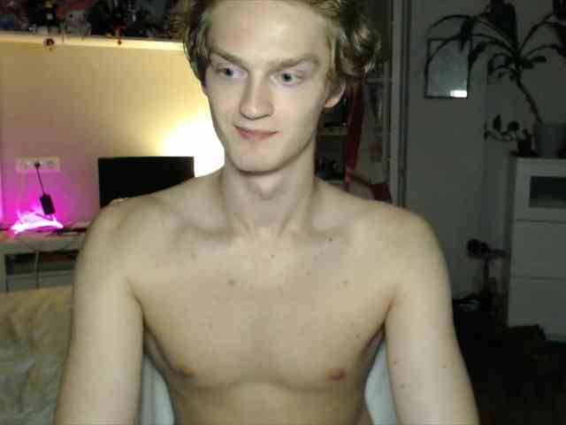 DanielYumm Sex Cam Show