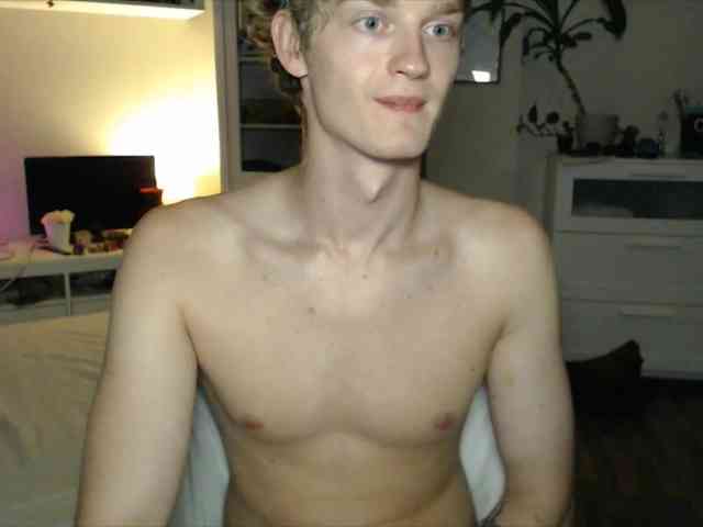 DanielYumm Sex Cam Show