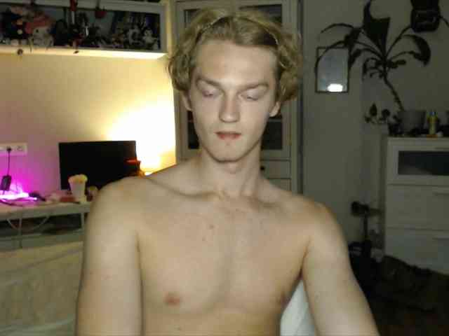 DanielYumm Sex Cam Show