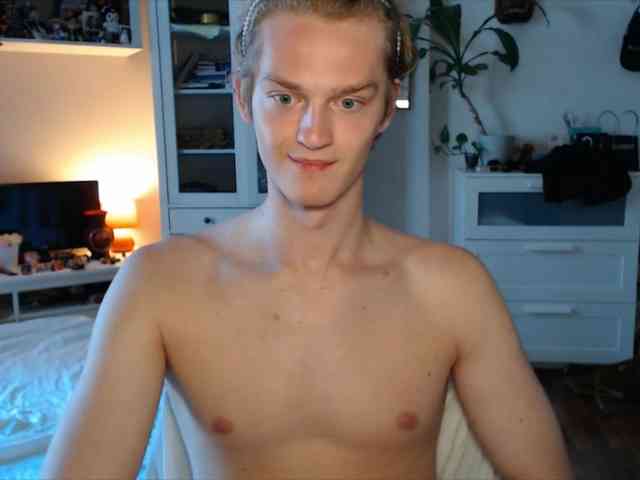 DanielYumm Sex Cam Show
