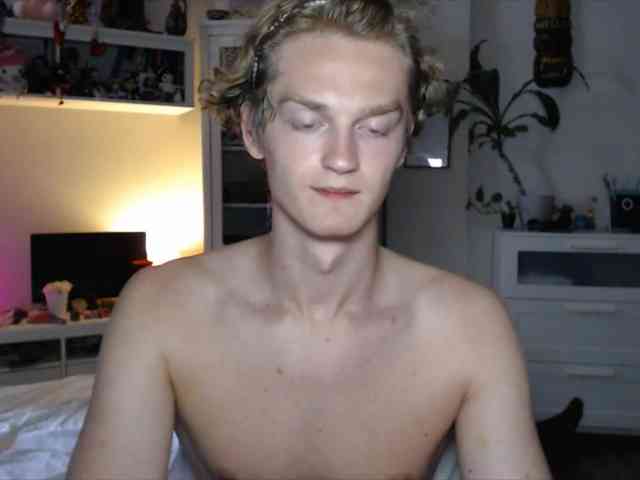 DanielYumm Sex Cam Show
