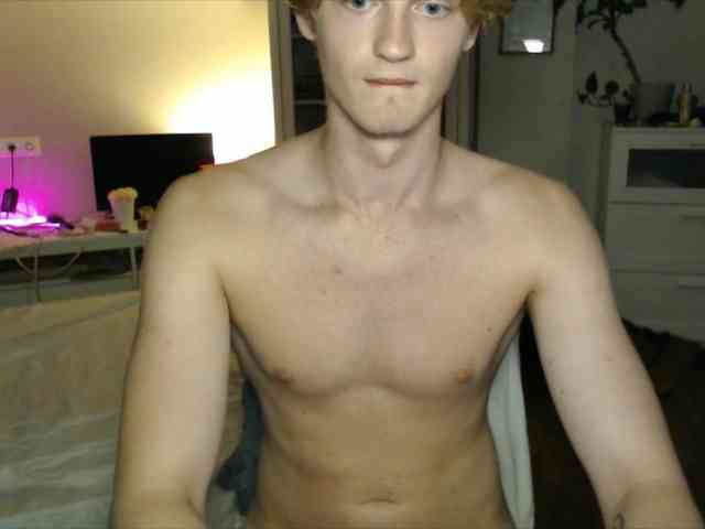 DanielYumm Sex Cam Show