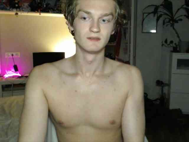 DanielYumm Sex Cam Show