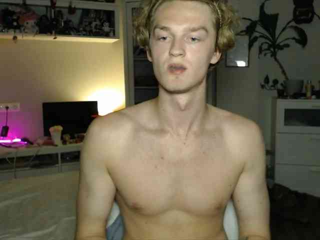 DanielYumm Sex Cam Show