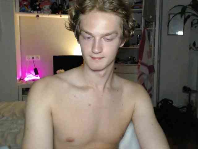 DanielYumm Sex Cam Show