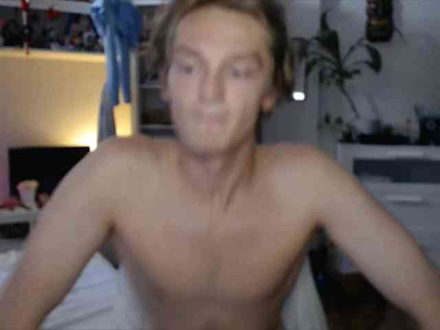 DanielYumm Sex Cam Show
