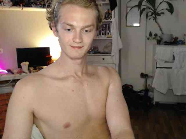 DanielYumm Sex Cam Show