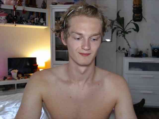 DanielYumm Sex Cam Show