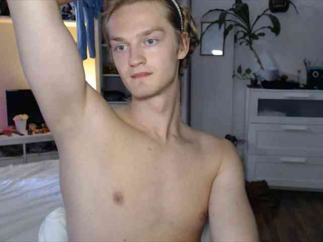 DanielYumm Sex Cam Show