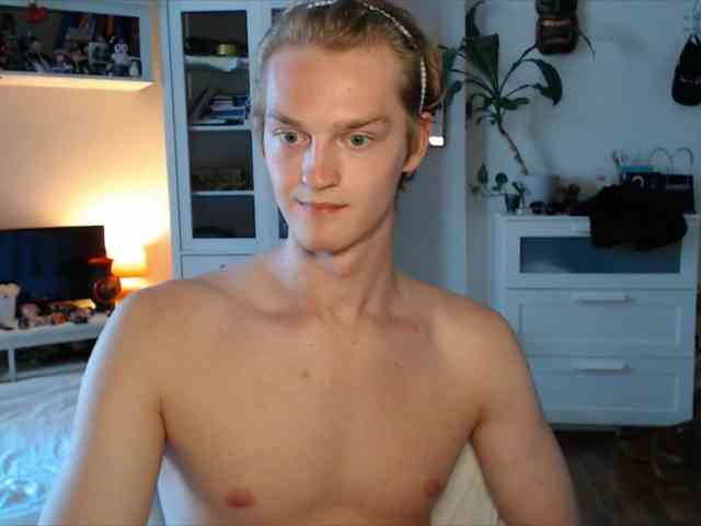 DanielYumm Sex Cam Show