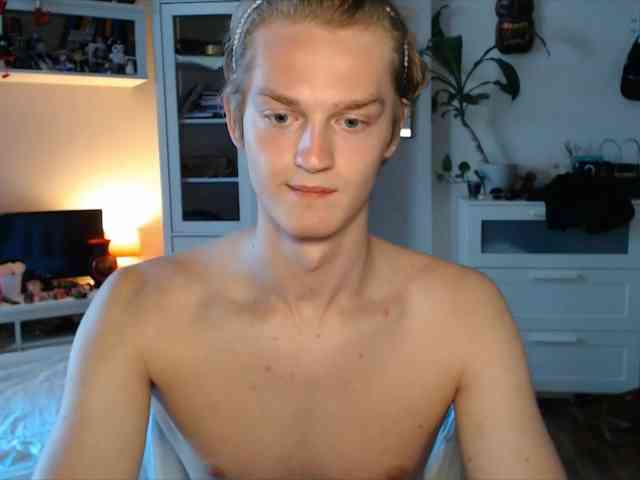 DanielYumm Sex Cam Show