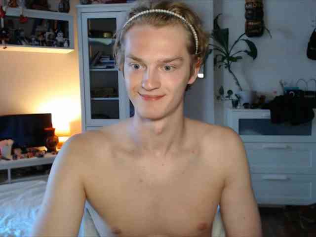 DanielYumm Sex Cam Show
