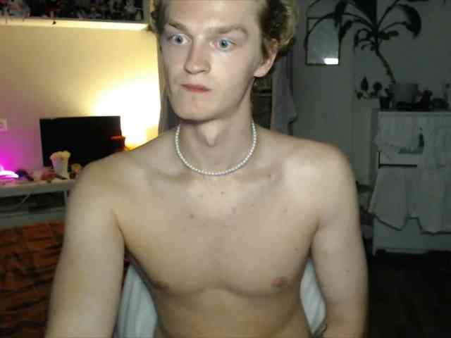 DanielYumm Sex Cam Show