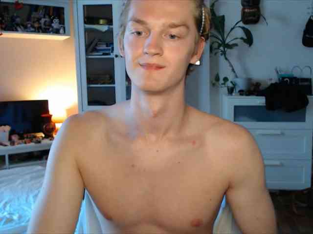 DanielYumm Sex Cam Show