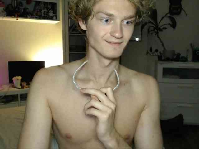 DanielYumm Sex Cam Show