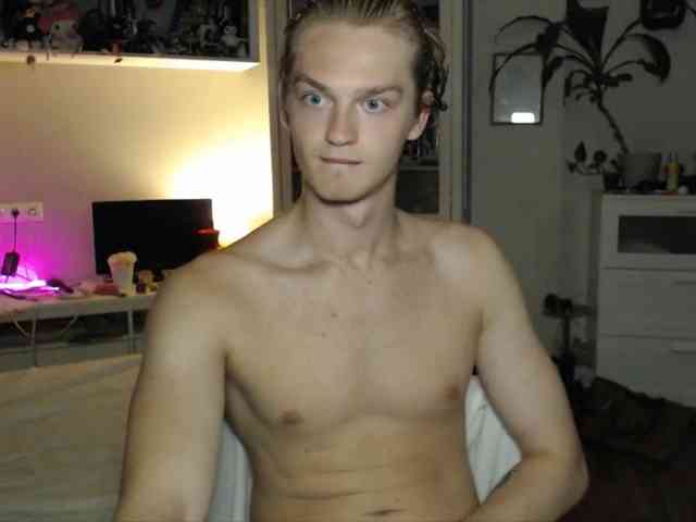 DanielYumm Sex Cam Show