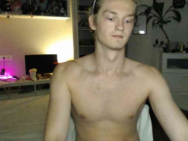 DanielYumm Sex Cam Show