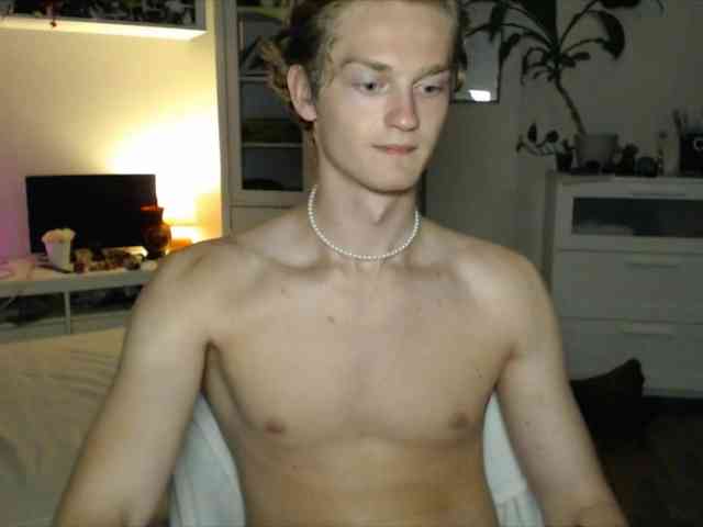 DanielYumm Sex Cam Show
