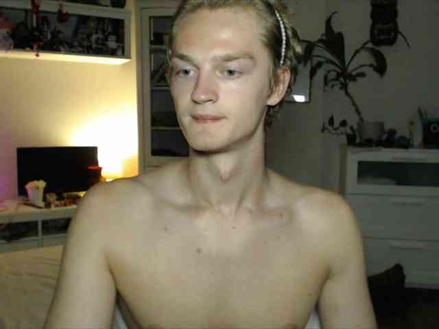 DanielYumm Sex Cam Show