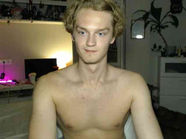 DanielYumm Sex Cam Show