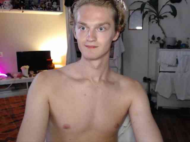 DanielYumm Sex Cam Show
