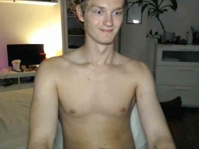 DanielYumm Sex Cam Show