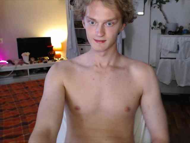 DanielYumm Sex Cam Show