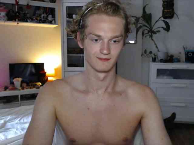 DanielYumm Sex Cam Show