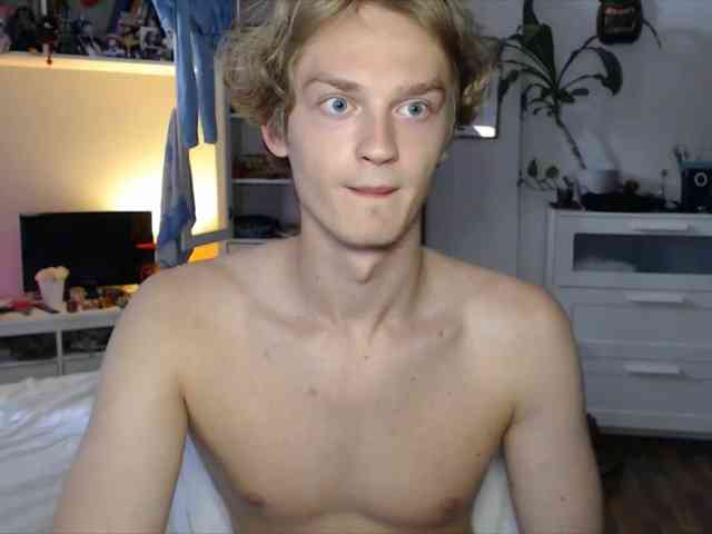 DanielYumm Sex Cam Show