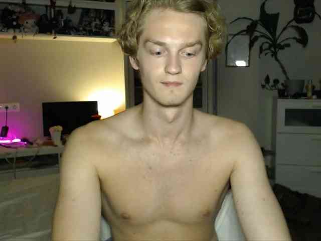 DanielYumm Sex Cam Show