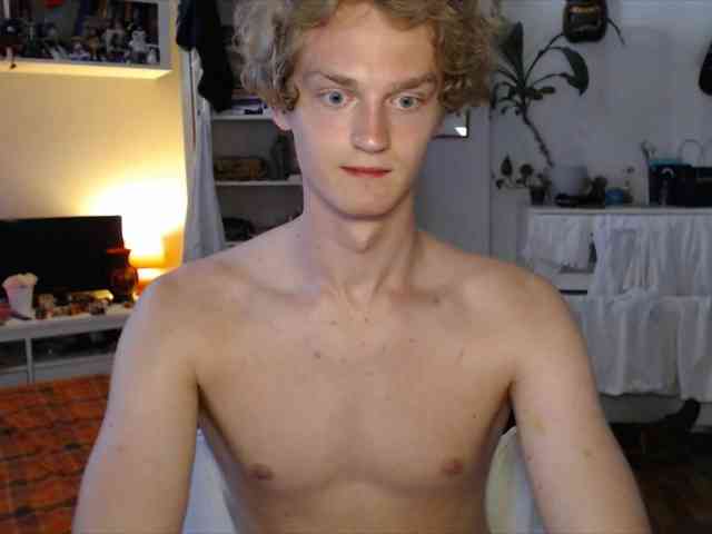 DanielYumm Sex Cam Show
