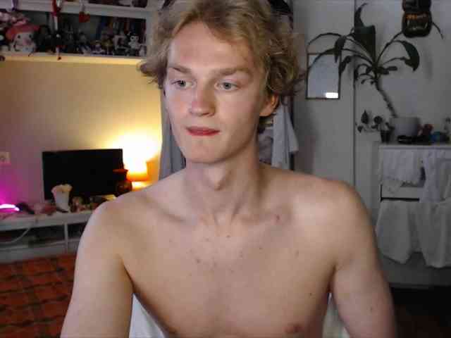 DanielYumm Sex Cam Show