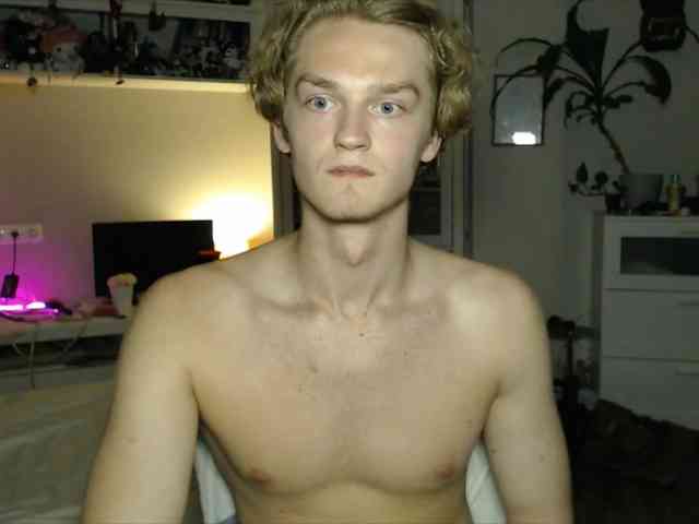 DanielYumm Sex Cam Show
