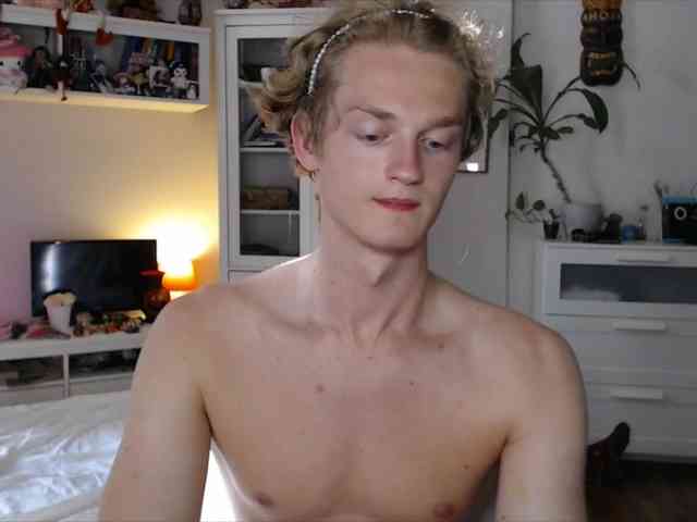 DanielYumm Sex Cam Show
