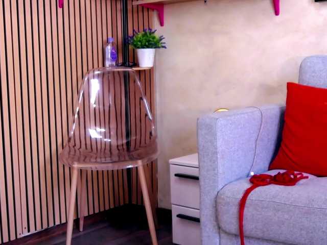 RaniaMuse live cam on BongaCams