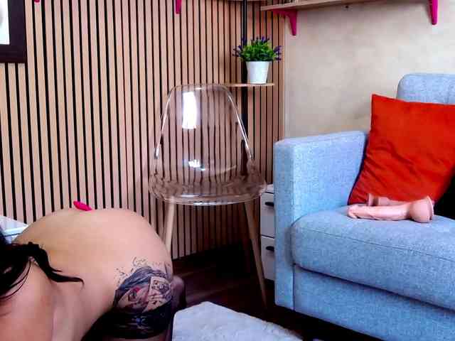 RaniaMuse webcam