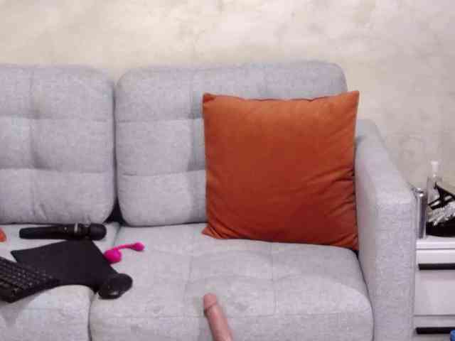 RaniaMuse webcam
