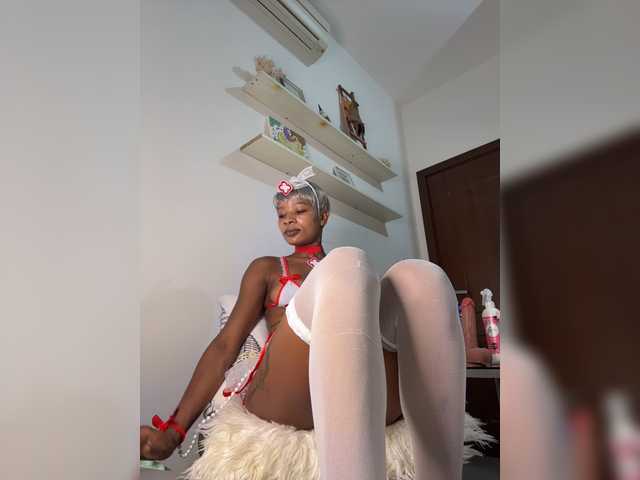 le modèle halina est en webcam porno dans un show sur le site bongacams, il possède les tags suivants: Ebony,Redhead,Shaved