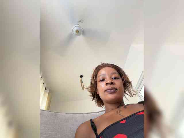 SakuraSweetie webcam